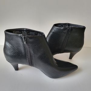Time & Tru black heel booties